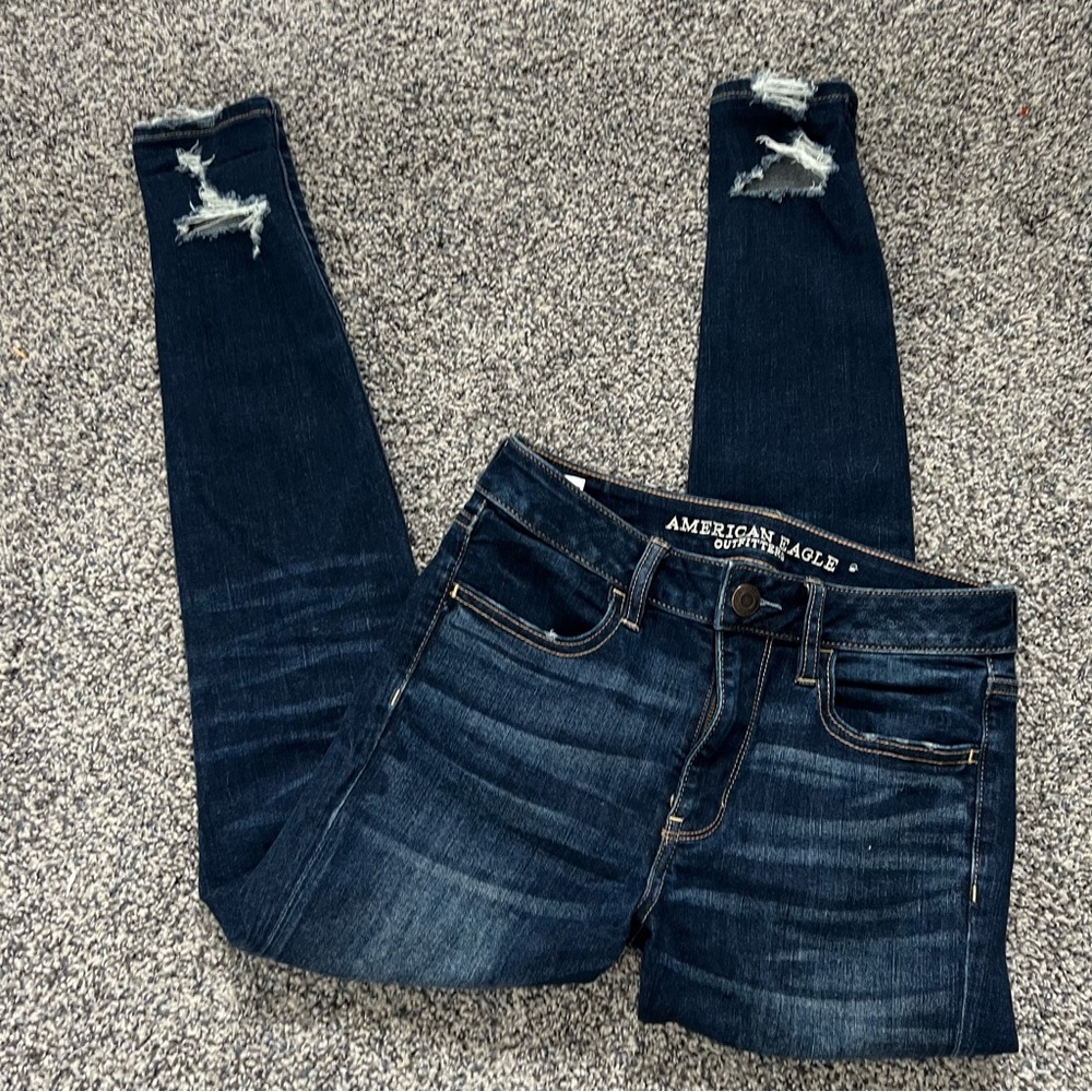 AE American Eagle Distressed Hi Rise Jegging